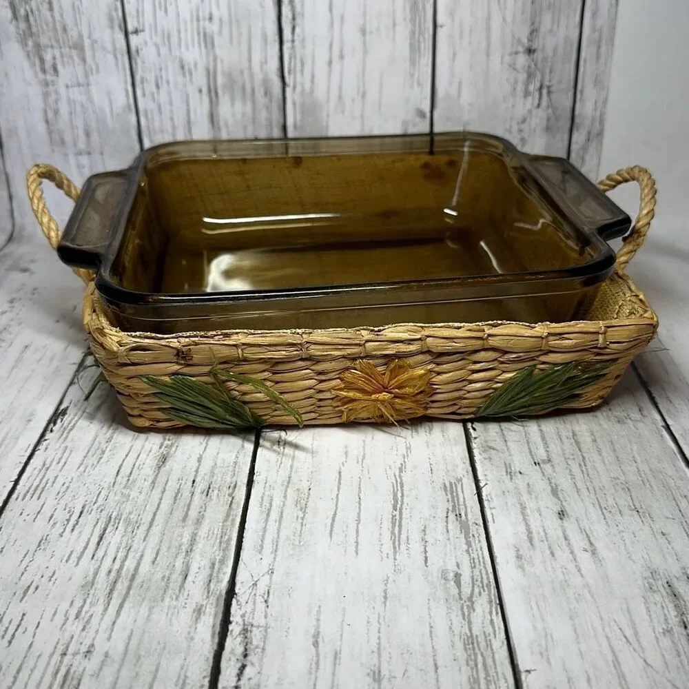 Anchor Ovenware 2‎ QT Square Baking Dish And Wicker Basket Carrier- Vintage USA